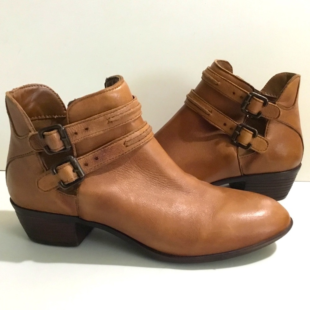 Diba Love Bug butter soft leather ankle booties